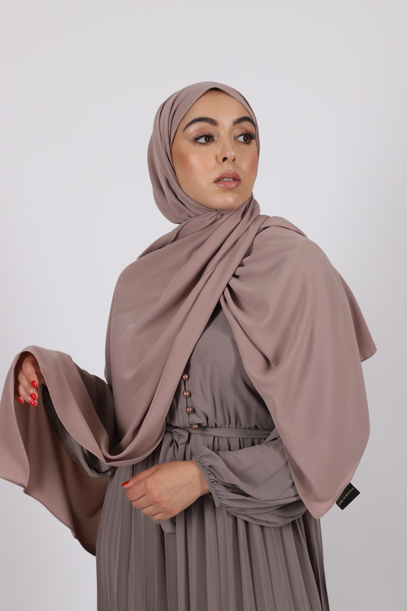 Hijab soie de medine taupe