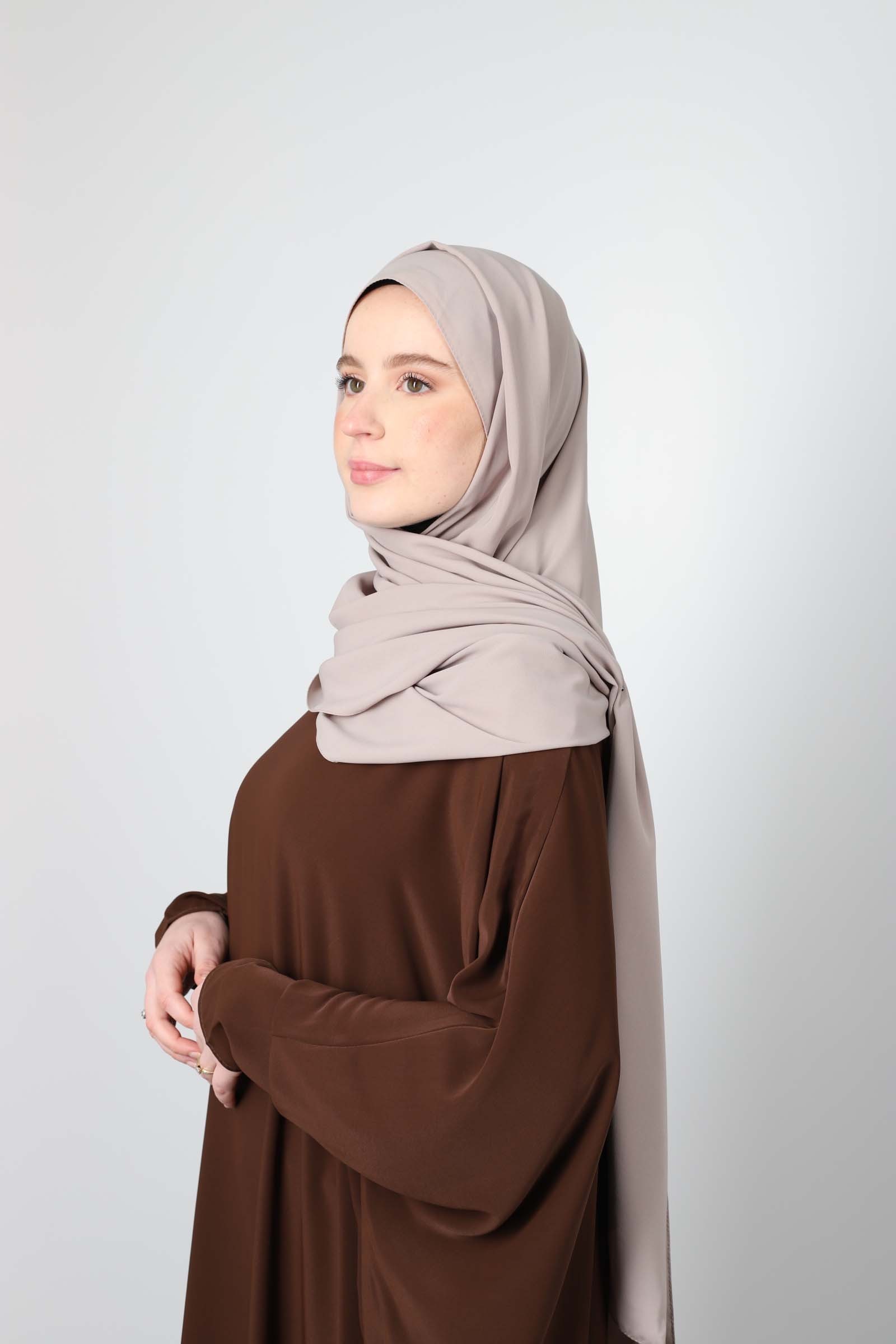 Hijab en soie de Médine beige claire