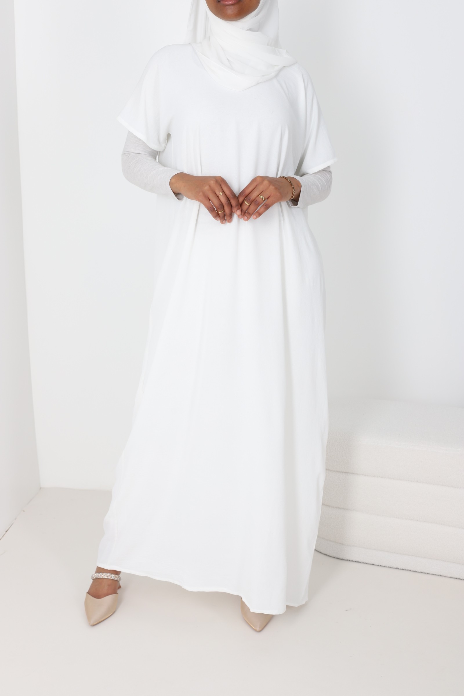 Under abaya white